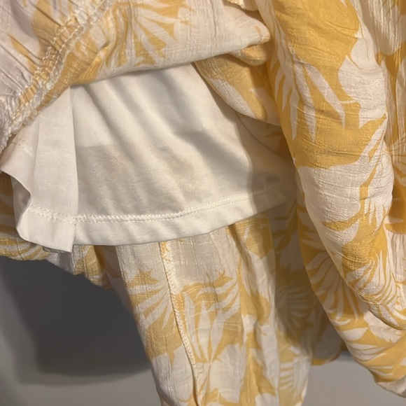 Cream & yellow maxi dress size med - Picture 3 of 5